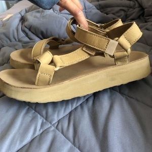 Platform Tevas